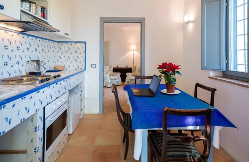 Montalto delle Marche Other | Guided E-bike Tours (1h sea or mountain) with Restaurant available at stay
