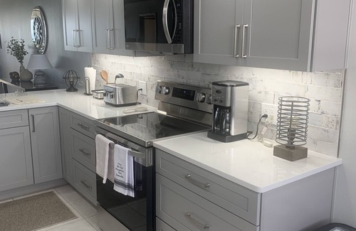 Redington Shores Condo | Gulf Front Condo "The View" With Resort Atmosphere At Redington Towers