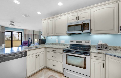 Fort Bay Condo | ☀️Gulf Front-Small Complex-Pool-Latitude 29 #4☀️