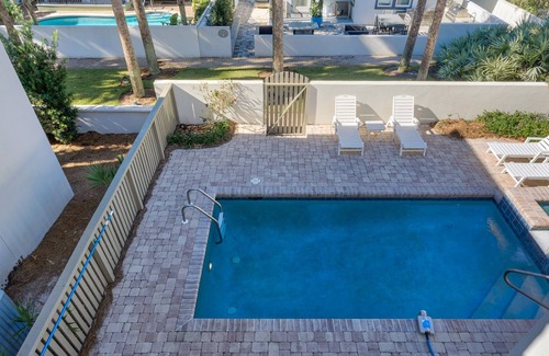Rosemary Beach House | Gulf Side, Near to Beach, Pool, Beach Chairs, Bikes +Free Attraction Tickets!