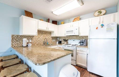 Crystal Beach Apartment | Gulf View, Easy Beach Access, Heated Pool, Hot Tub