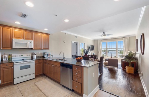 Upper Grand Lagoon Condo | Gulf Views! Secret Beach, Pool, Golf, Beach Chairs