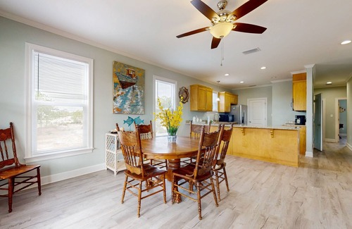 Audubon Place House | Gulfview duplex with loft, full kitchen, and washer and dryer.