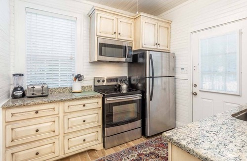 Tybee Island House | Gull Cottage | Steps to Back River Beach