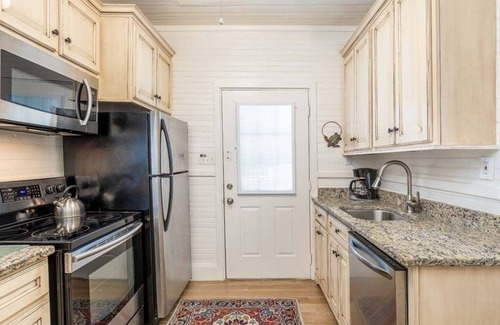 Tybee Island House | Gull Cottage | Steps to Back River Beach