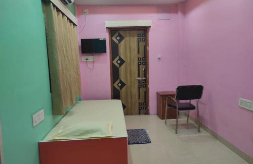Bhowanipore House | Gunjan guest house near sskm hospital