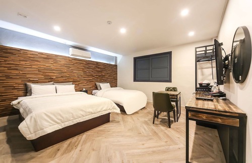 Gunsan Hotel | Gunsan H