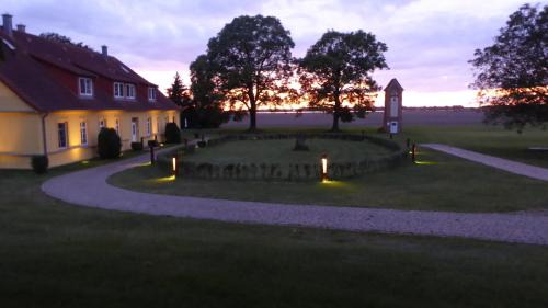 Gingst Apartment | Gut Rattelvitz, Galerie E MITTE