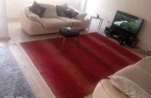 Guzelyalı Mahallesi Apartment | Guzelyalida çok merkezi yerde tatlı ve şirin daire