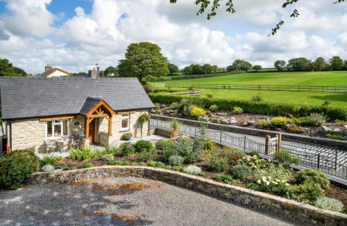 Abercych House | Gwaun Cottage