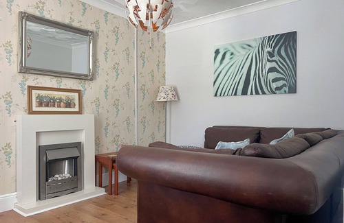 Burry Port Cottage | Gwenynen Fel Cottage