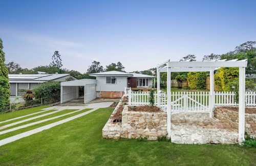 Gympie Apartment | Gympie Cottage StudionAffordable cabin