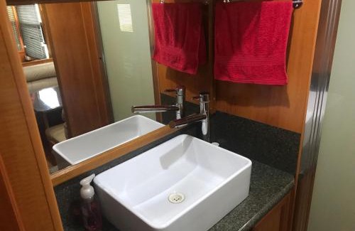 North Deep Creek Other | Gympie Luxury Caravan with ensuite bathroom