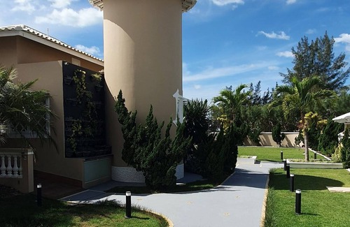 Grussai House | Há Pousada Dom Quixote Esta a 1 Minuto do mar e lhe Oferece Requinte e Aconchego