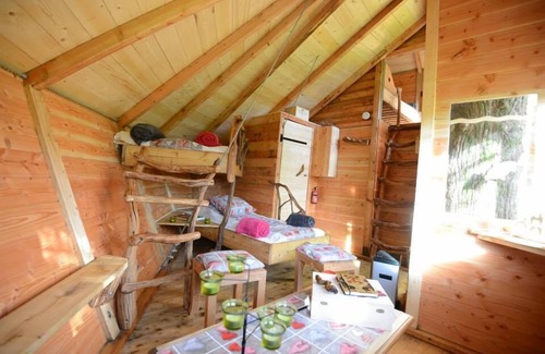 Perret Cabin | Hébergements de Quénécan