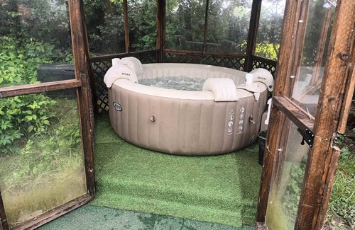 Moliens Bed & Breakfast | Hébergement médiéval dans un parc avec 600 variétés végétales, ferme pédagogique