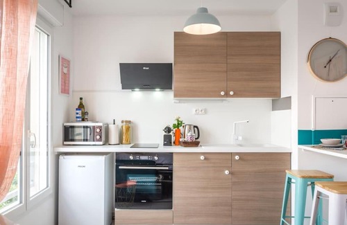 Brou-sur-Chantereine Apartment | Héléade by Kleidos - Studio entre Disney, Paris et Aéroport Charles de Gaulle - Parking souterrain gratuit