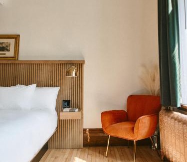 Chicoutimi Hotel | Hôtel Château Cran Chaud