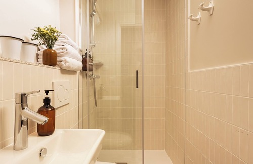 Montparnasse Hotel | Hôtel de la Gaîté