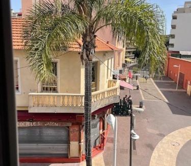 Juan-les-Pins Hotel | Hôtel de la Pinède
