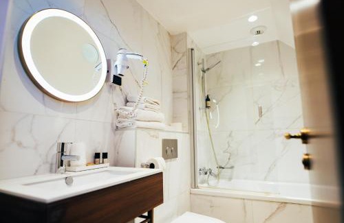 Jossigny Hotel | Hôtel du Cheval Blanc - Paris Marne La Vallée