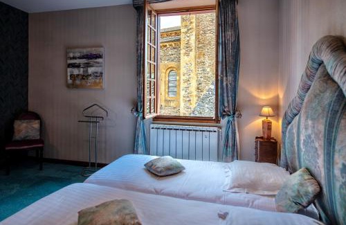 Conques-en-Rouergue Hotel | Hôtel Sainte Foy