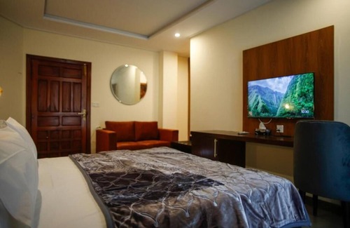 Murree Cabin | H.M.H Lodges