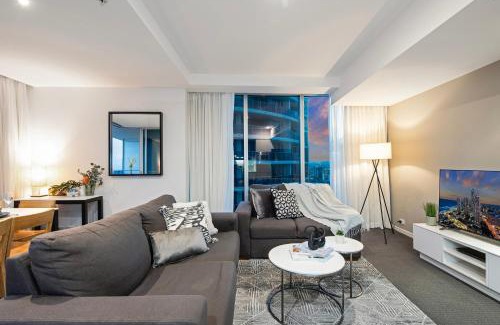 Surfers Paradise Apartment | H'Residences 2 Bedroom Unit - Ocean & City Views, Lvl 22!