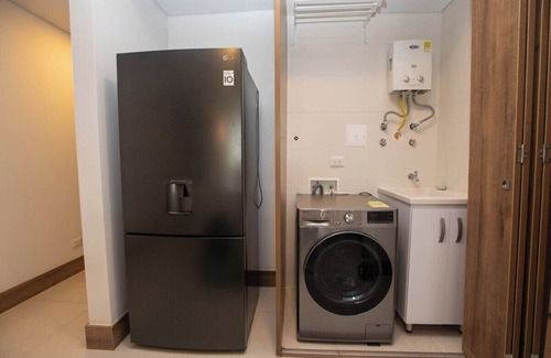 Granada Apartment | H106 - Amazing Comfort & Amenities, Pool, Security