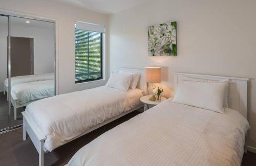 Bulimba Apartment | H6B - Round About Bulimba