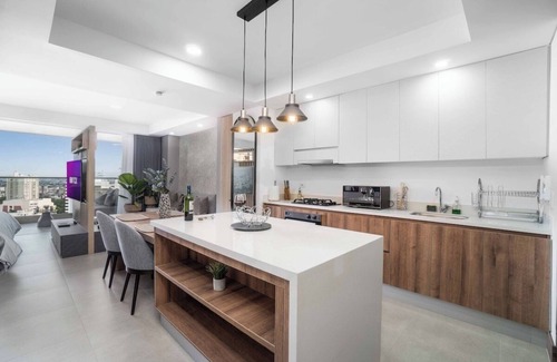 Granada Apartment | H804 - Cali's Finest Penthouse Studio
