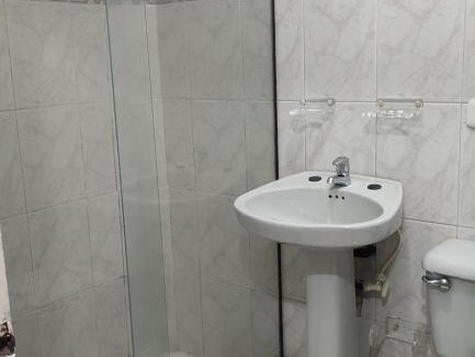 Medellin House | Hab. Cama doble y baño privado #3