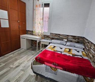 L'Hospitalet de Llobregat House | Habitación doble con baño privado