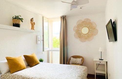 Cadaques House | Habitación céntrica con Aire Acondicionado Baño privado Nevera