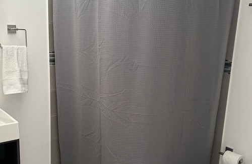 Curridabat Bed & Breakfast | Habitación cómoda y tranquila en casa en condominio