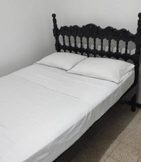 Medellin House | Habitación, con baño privado #7