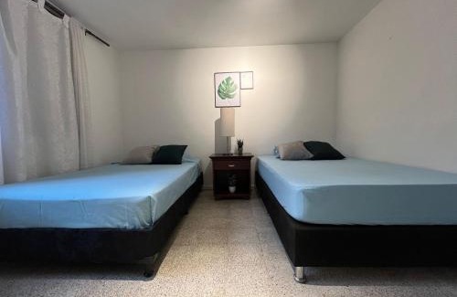 La Castellana Other | Habitación laureles la castellana