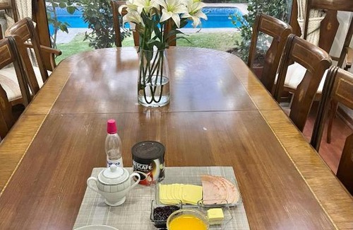 La Reina House | Habitación Matrimonial con baño privado