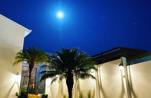 San Jose House | Habitaciones en Casa con Baño Compartido