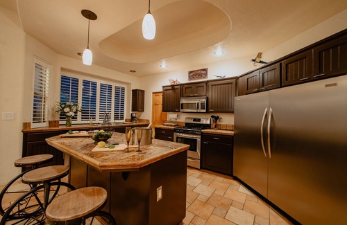 Bisbee House | Hacienda Del Avion