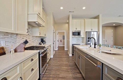 Acampo House | Hacienda Estates: Artigas - One of four new homes set in scenic vineyards