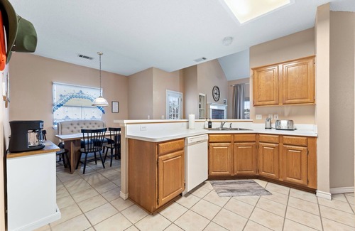 Frisco House | Hackberry Hideaway emerges as a special retreat where tanquility meets vibrancy.