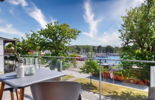 Lauterbach Apartment | Hafenblick apartment in Lauterbach: relax and enjoy