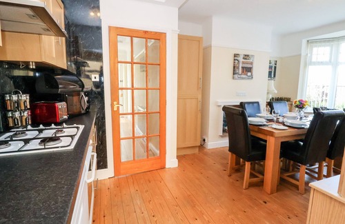 Rhos on Sea Cottage | HAFFANNEDD, family friendly, character holiday cottage in Rhos-On-Sea