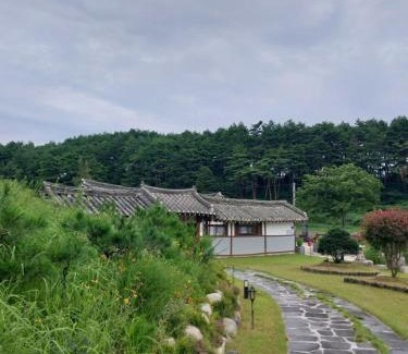 Gangneung House | Hakdong Hanok Pension