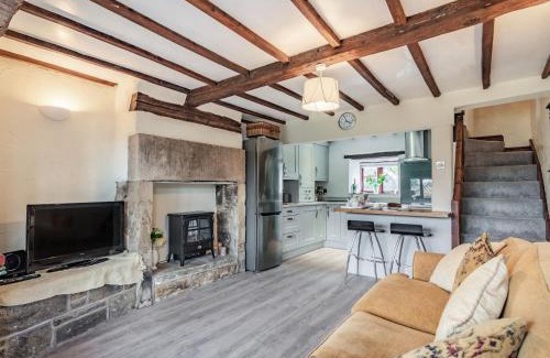 Hoylandswaine House | Halcyon Cottage