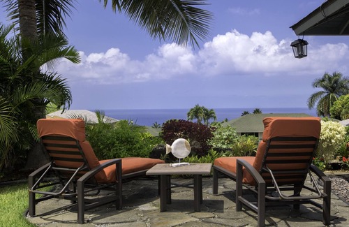 Kailua-Kona House | Hale Alaula - Ocean View: Private Home Near Kona Town w/Spa, AC, Spacious Lanai