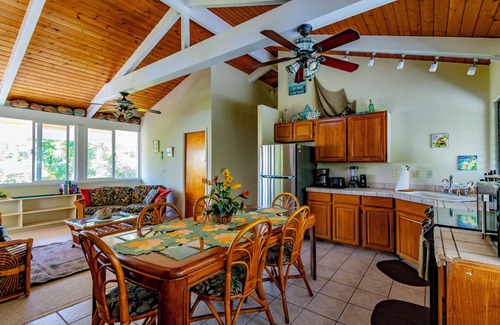 Honaunau-Napoopoo House | Hale Hanai - near Kealakekua Bay - Proximity to ocean without oceanfront price