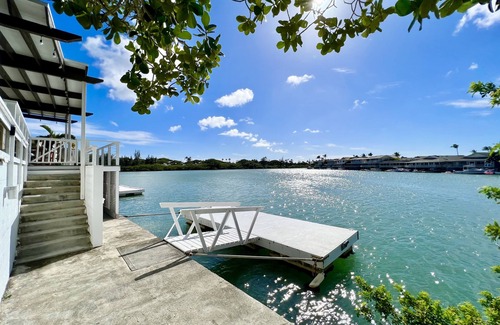 Portlock House | Hale Kai Lily - Waterfront Hawaiian Getaway 10% discount for November 2025