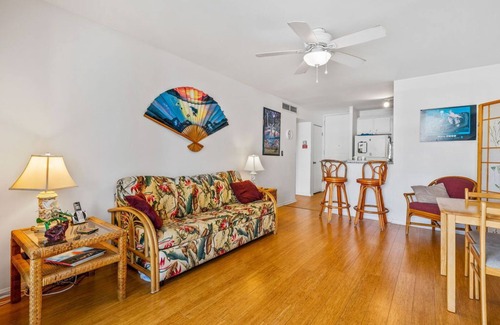 Historic Kailua Village Condo | Hale Kona Kai 409 - Find your Beach with Kona Beach Properties